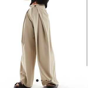 Asos design khaki taupe fold front wide leg pants size 0